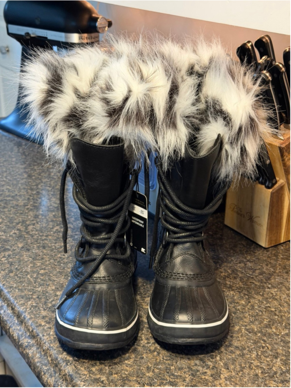 NWT Sorel Joan of Artic Black Winter Boots Faux Fur Trim